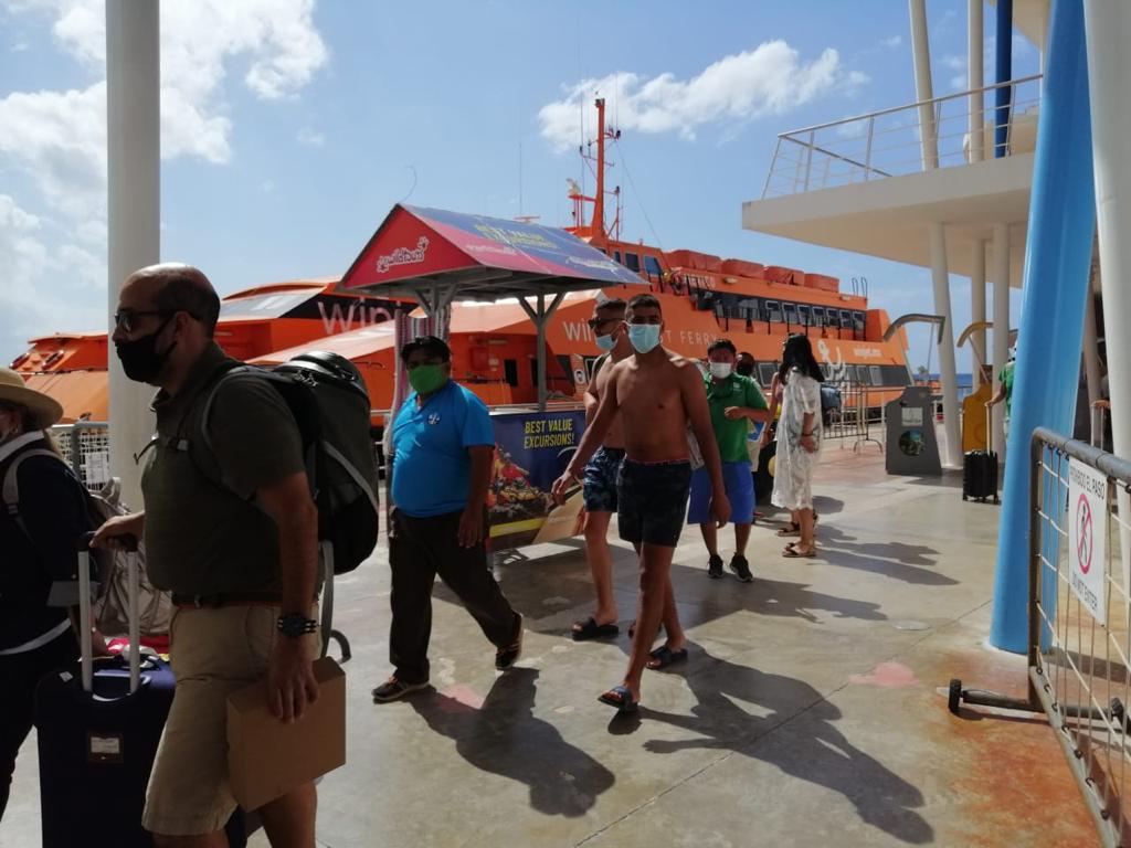 Aumentarán corridas del ferry entre Cozumel y Playa por Semana Santa