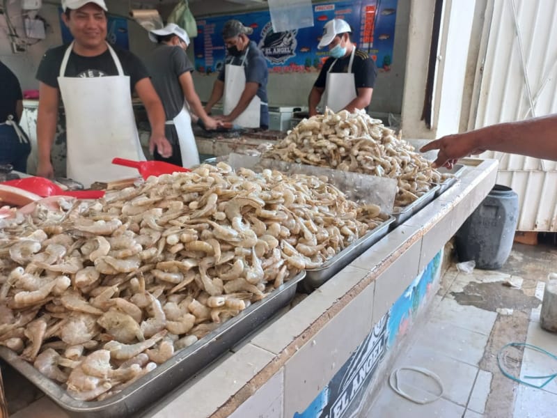 Aumenta venta de pescados y mariscos en Chetumal