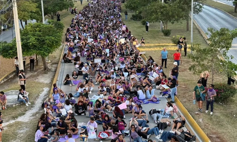 Marchan miles de mujeres en Cancún y Playa del Carmen contra la ...